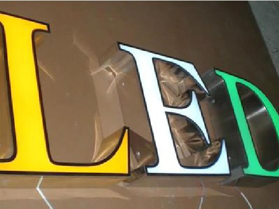 固镇介绍LED招牌的基础知识。